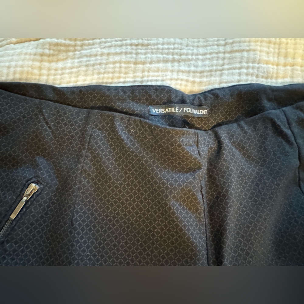 Black patterned cropped pants